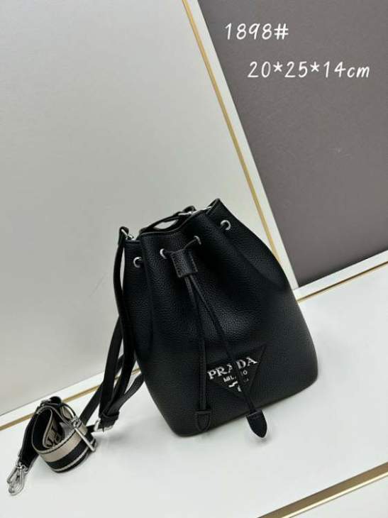 Picture of Prada Handbags _SKUfw177295754fw